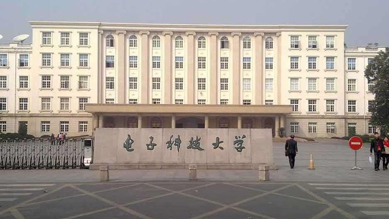 连接器生产流程：揭秘电子连接的“桥梁”之道**