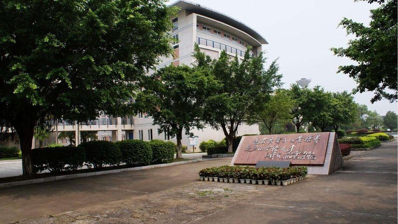 电子元件选型：如何避免常见的误区**